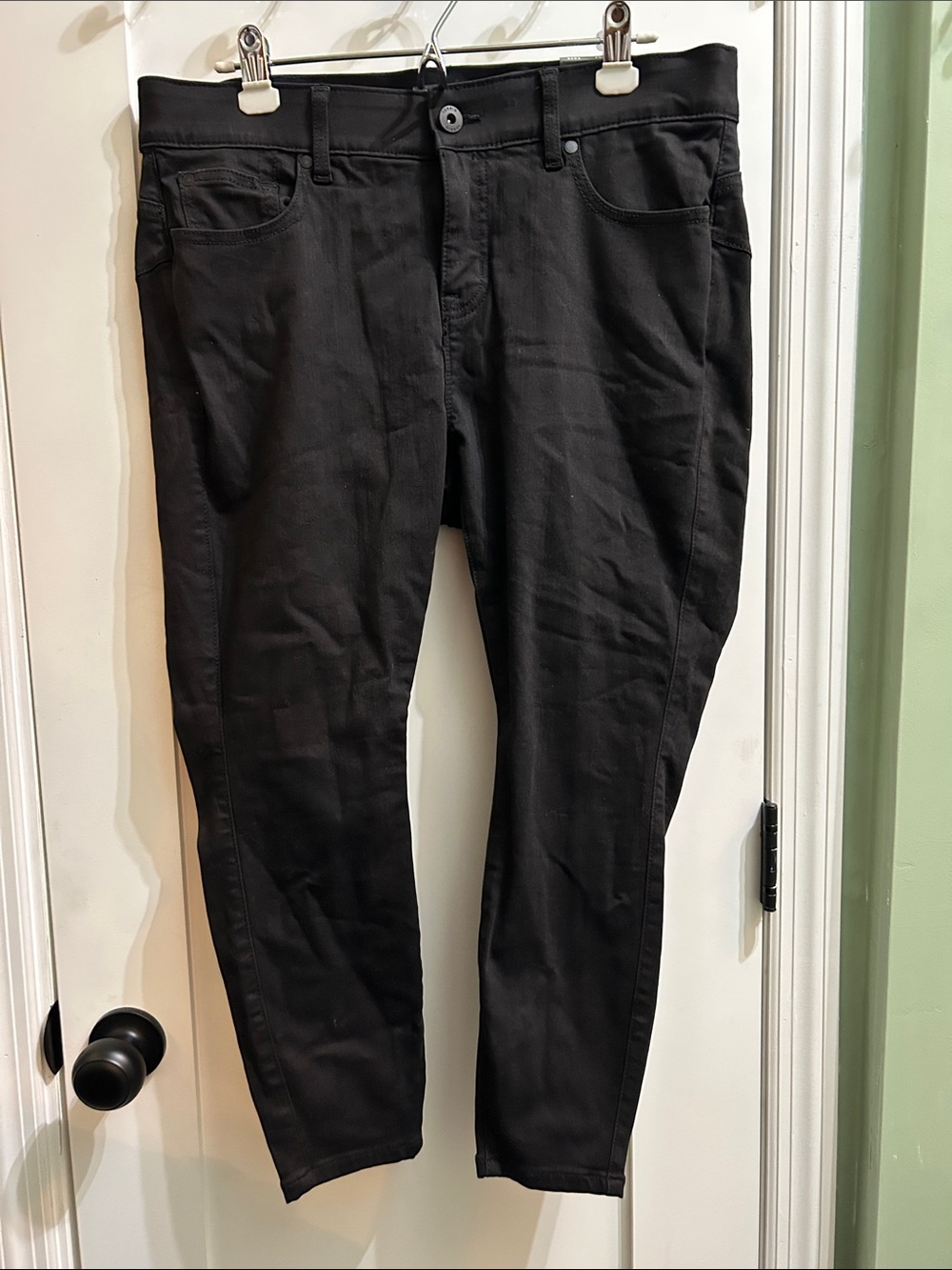 BNWT Torrid Bombshell High-Rise Skinny Jean Black make an offer!! - Picture 4 of 10